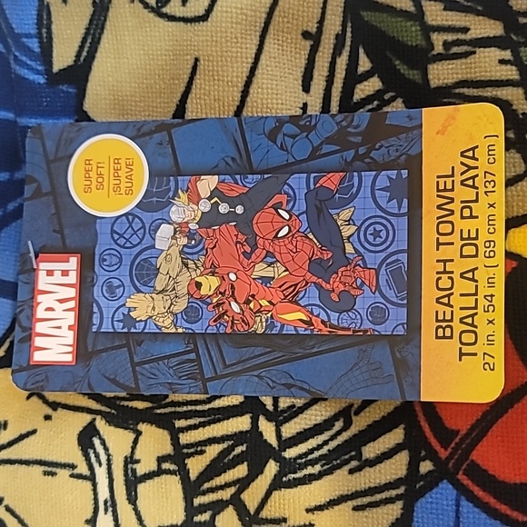 Marvel Spiderman Super Soft Absorbent Fade Resistant Beach Towel 27" x 54" - Picture 3 of 5